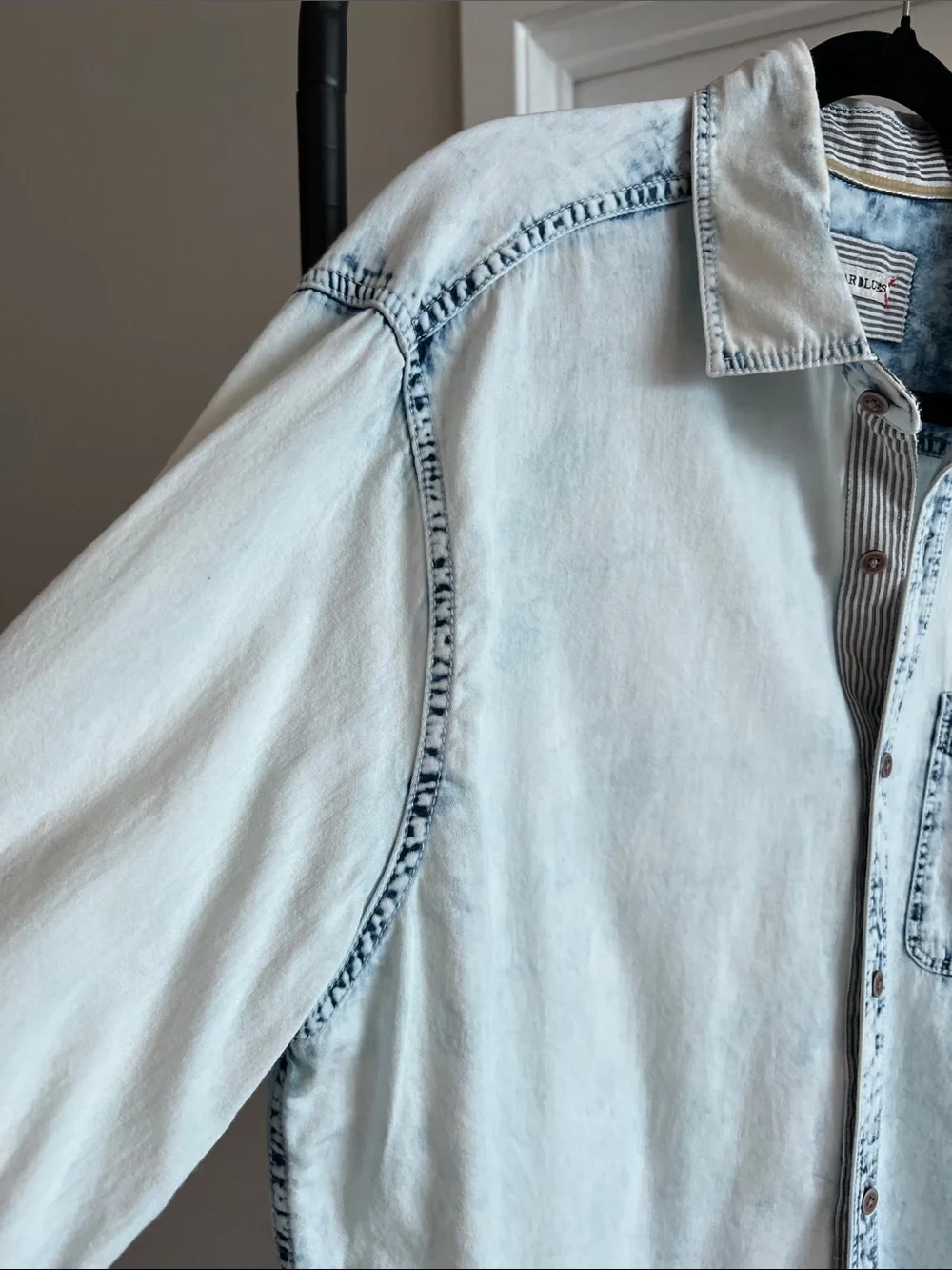 32 Bar Blues Acid Washed 100% Cotton Casual Button Down Shirt size Large